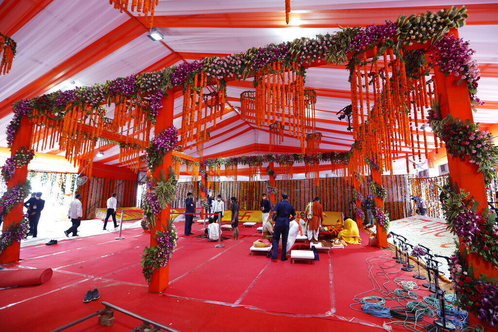 APTOPIX India Disputed Temple